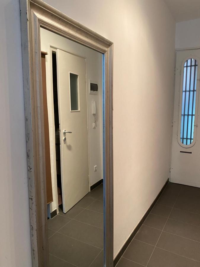 Blue Port Apartment In Ujlipotvaros With Free Parking Budapest Eksteriør billede